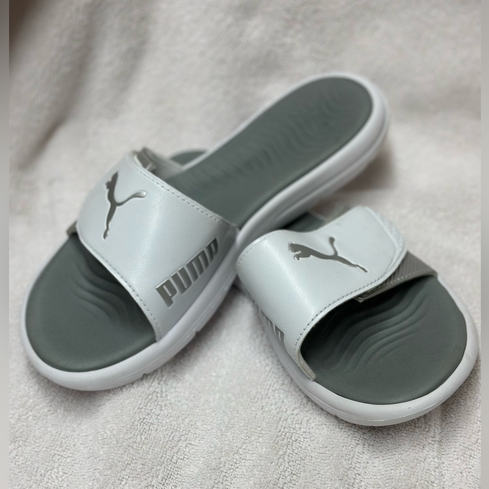 PUMA Women's Cool Cat Hook and Loop Slide Sandal NEVER WORN